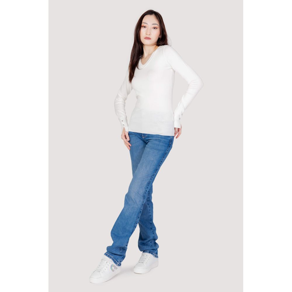 Guess - Refined V-Neck Fitted Cotton Knit Top - White Guess